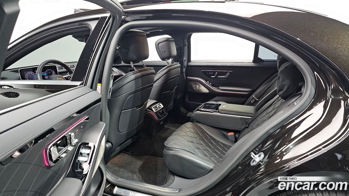 Mercedes-Benz S-Class 2023