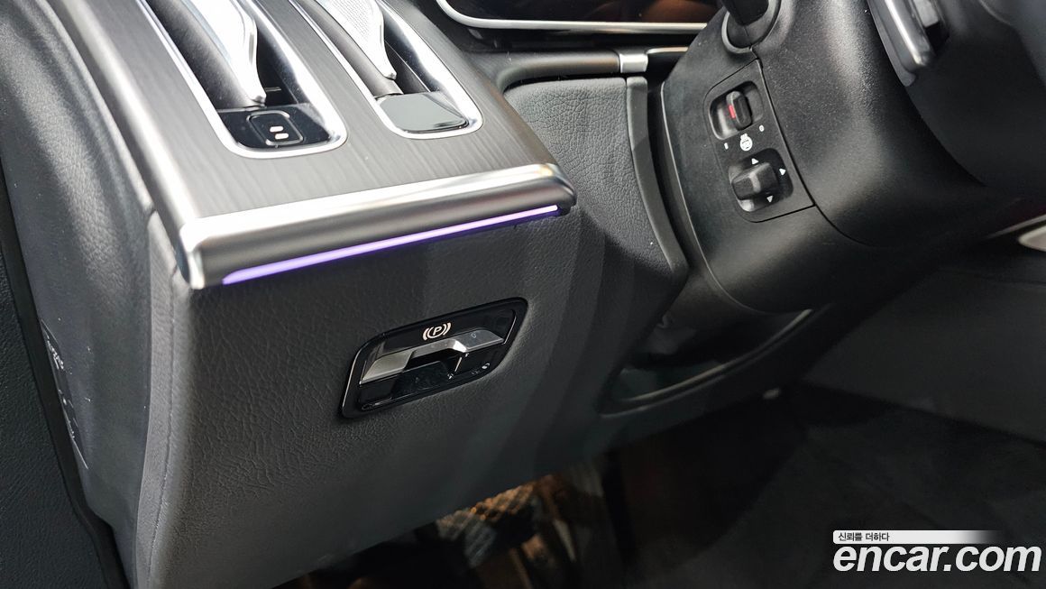 Mercedes-Benz S-Class 2023