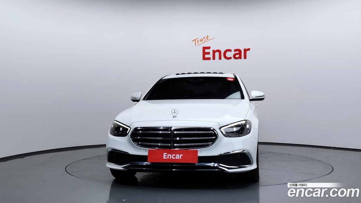 Mercedes-Benz E-Class 2022