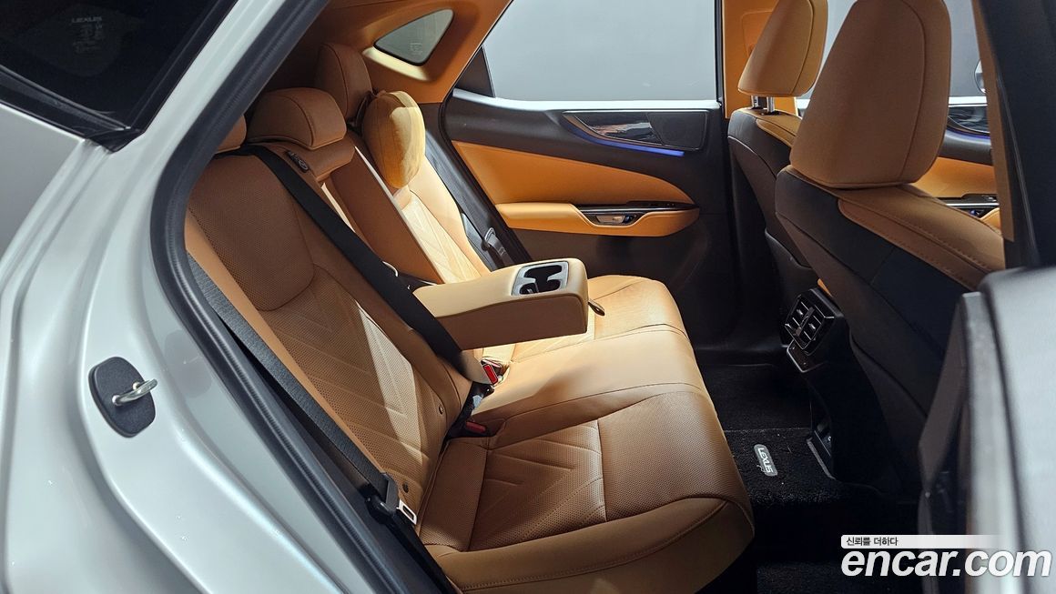 Lexus NX 2024