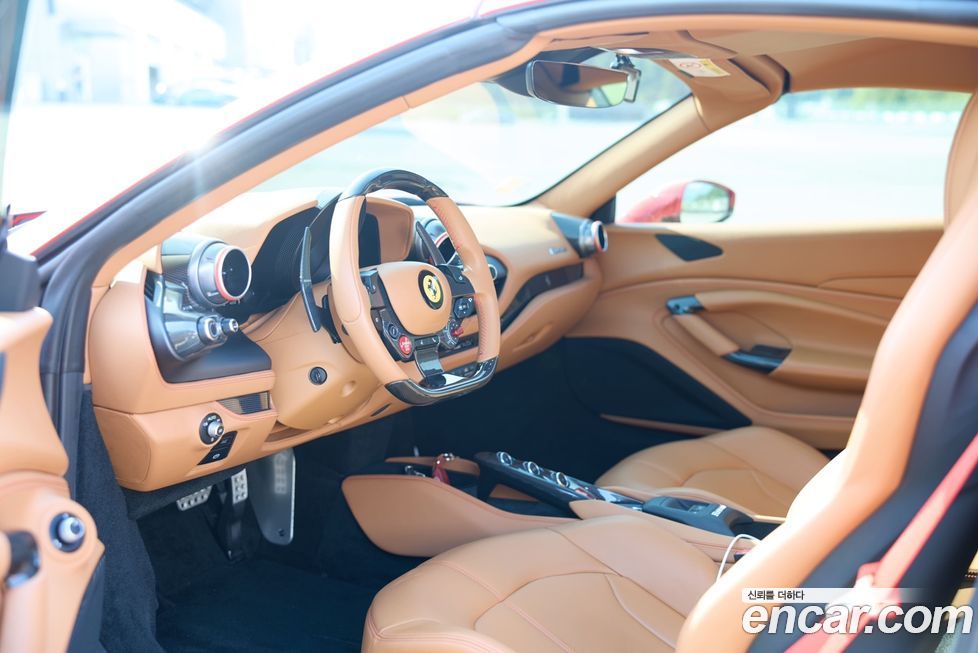 Ferrari F8 2023