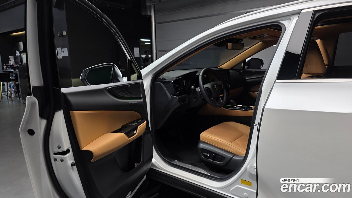 Lexus NX 2025