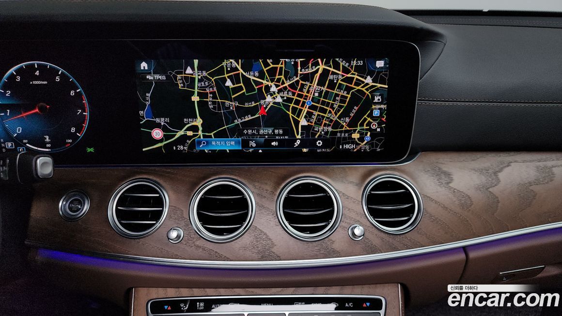 Mercedes-Benz E-Class 2022