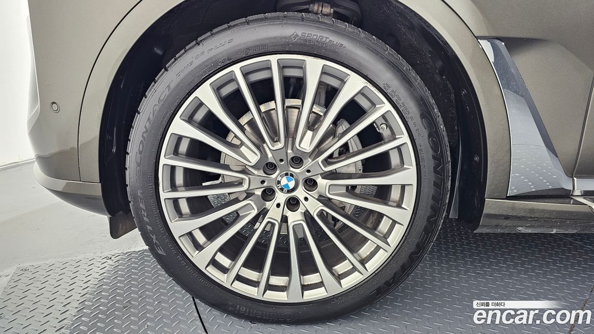 BMW X7 2023