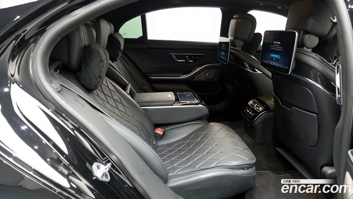 Mercedes-Benz S-Class 2021