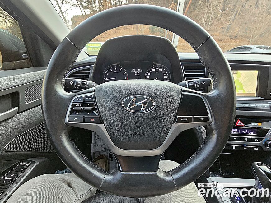 Hyundai AVANTE 2017