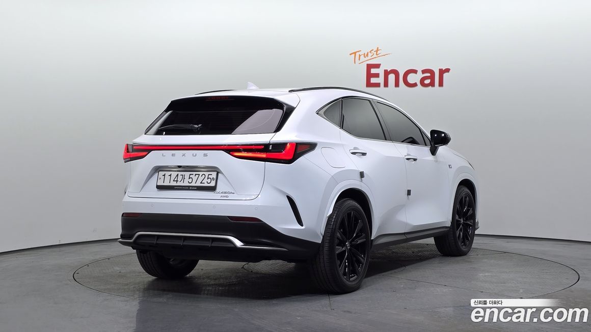 Lexus NX 2022