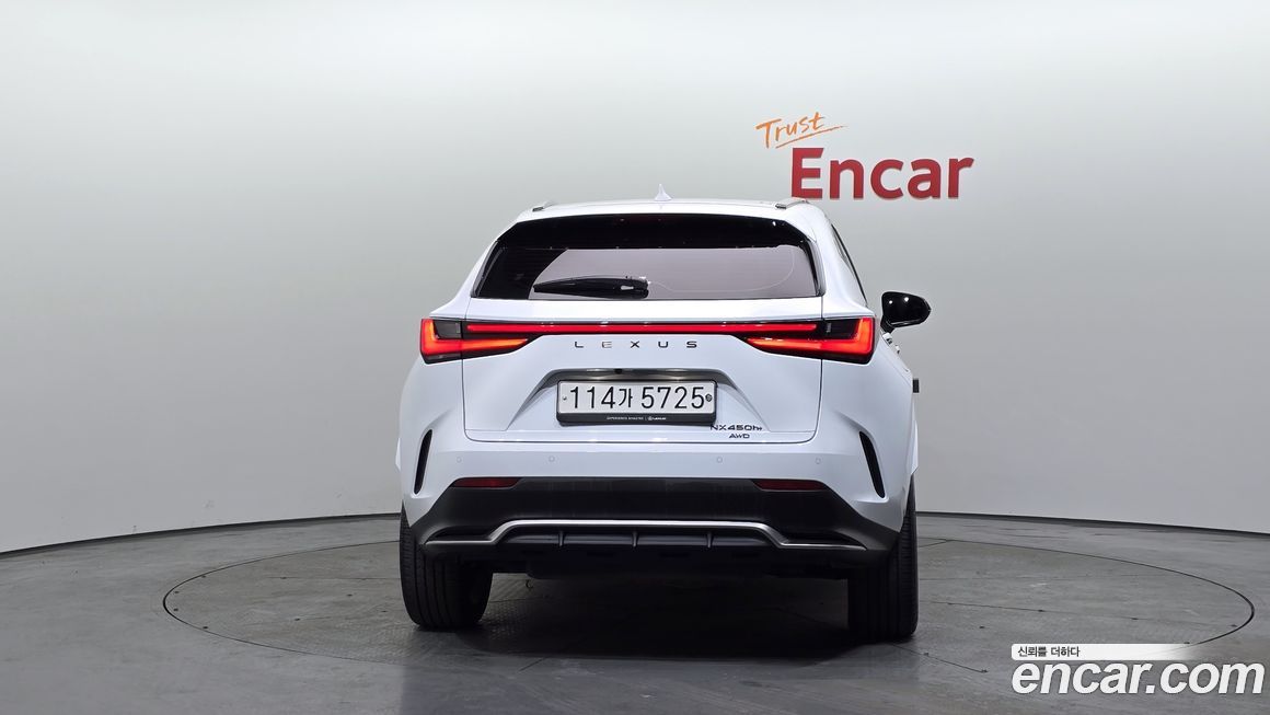 Lexus NX 2022