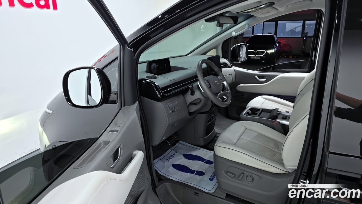 Hyundai Staria 2023