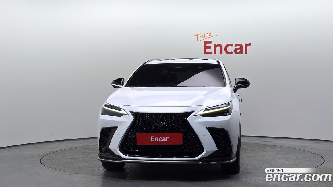 Lexus NX 2022