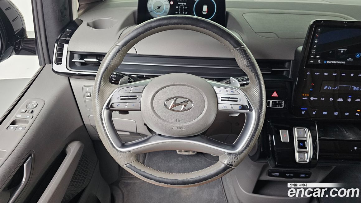 Hyundai Staria 2022