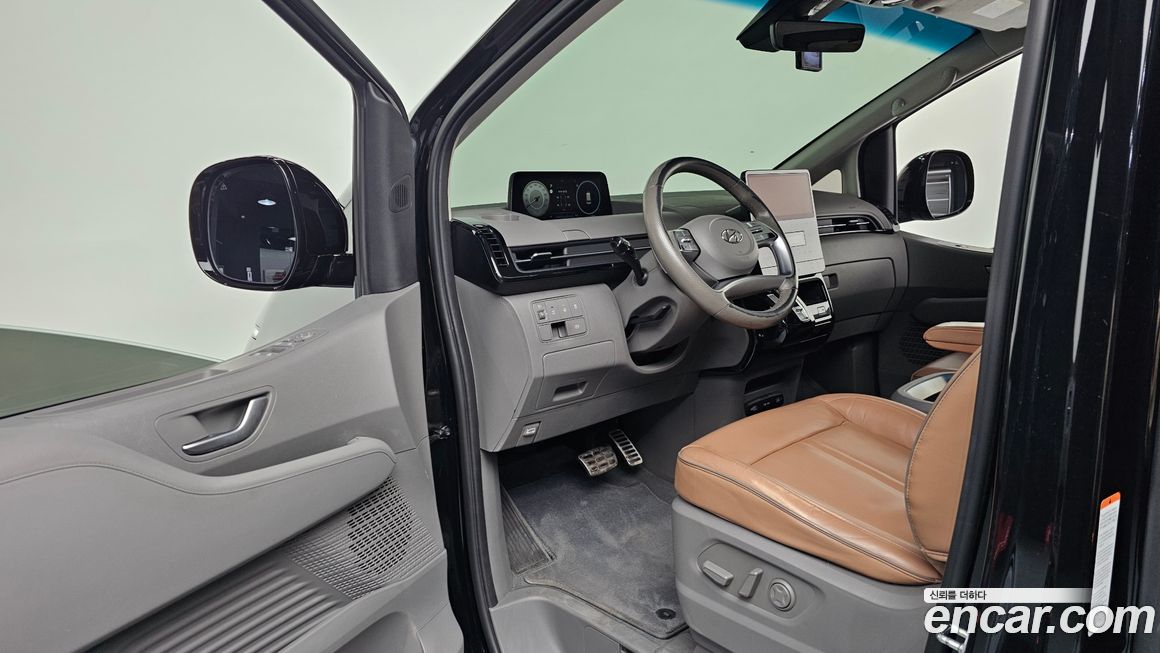 Hyundai Staria 2022