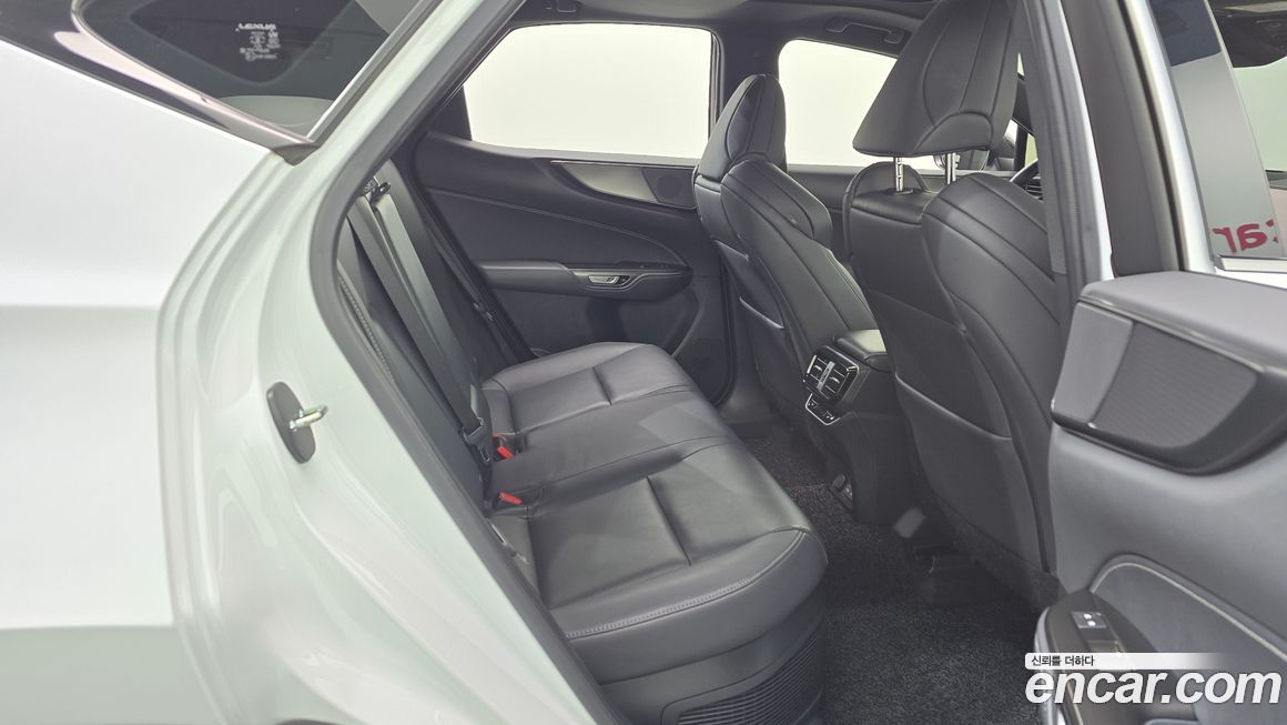 Lexus NX 2022