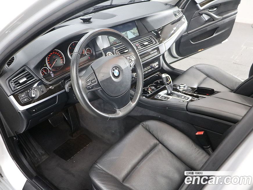 BMW 5-Series 2012