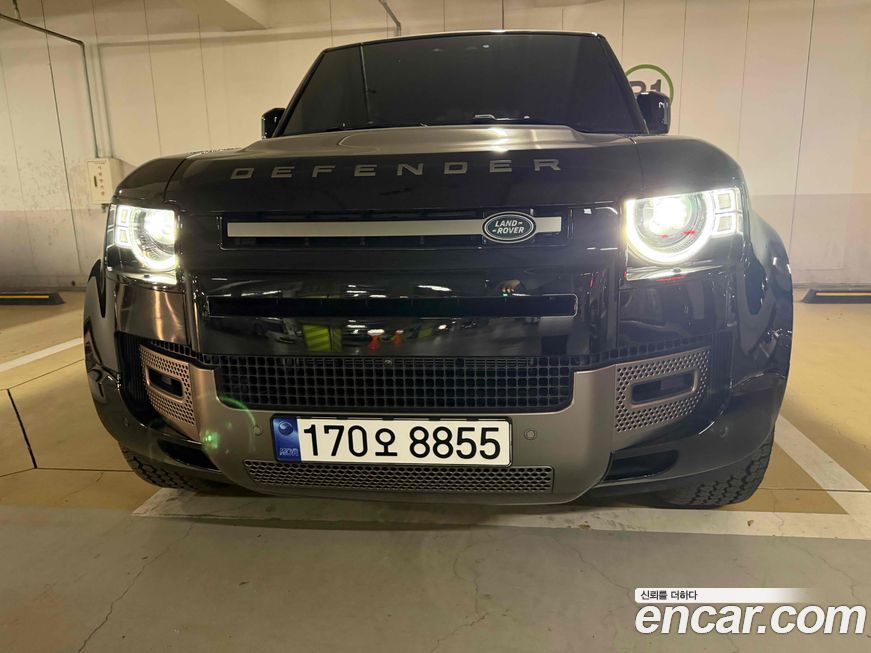 Land Rover Defender 2025