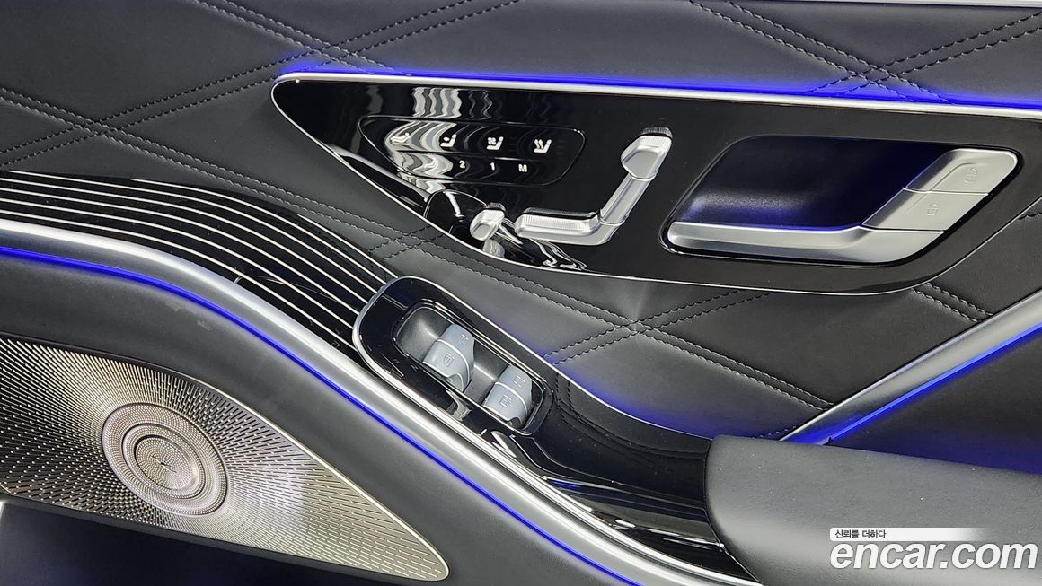 Mercedes-Benz S-Class 2024