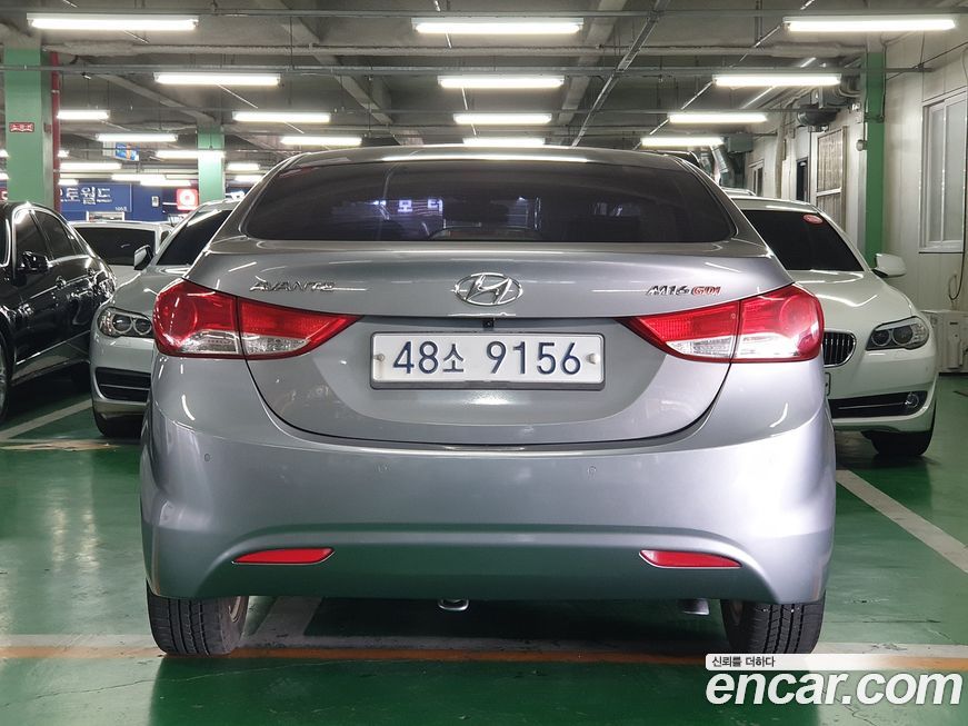 Hyundai AVANTE 2011