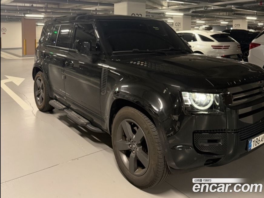 Land Rover Defender 2024