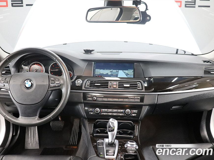 BMW 5-Series 2012