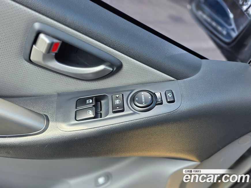 Hyundai Starex 2016