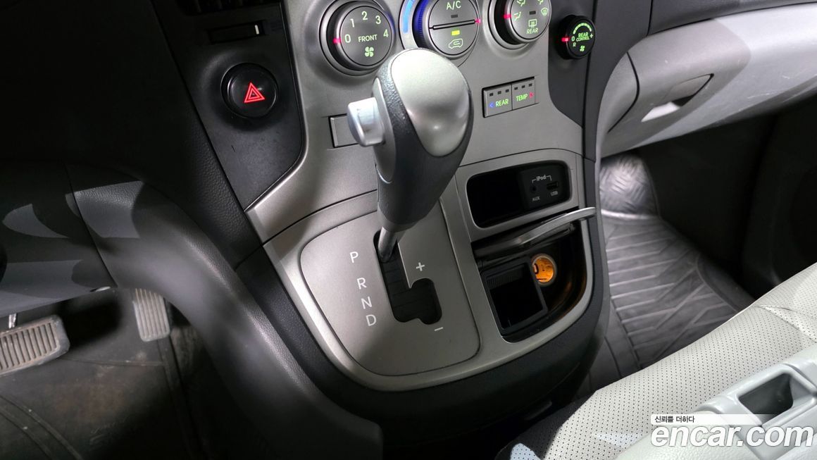 Hyundai Starex 2016