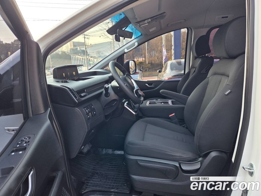 Hyundai Staria 2022