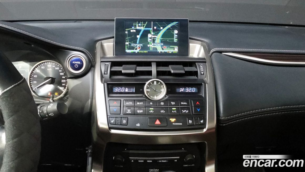 Lexus NX 2015