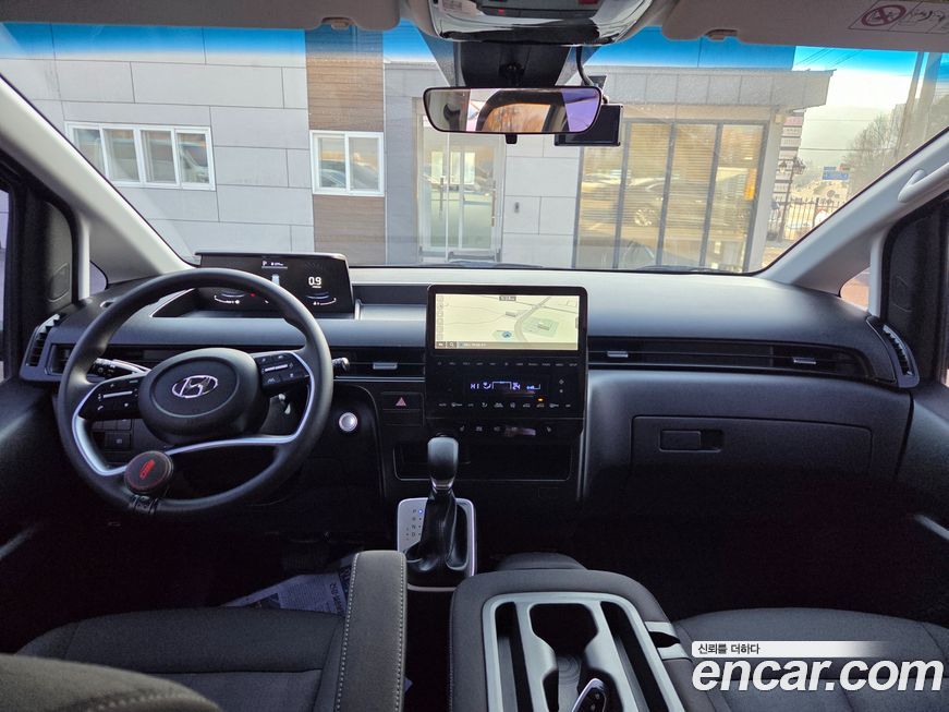 Hyundai Staria 2022