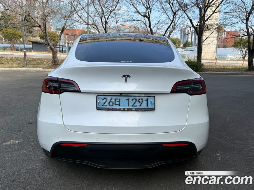 Tesla Model Y 2021