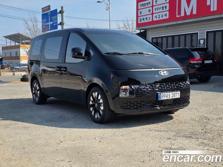 Hyundai Staria 2025