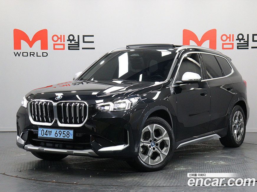 BMW iX1 2024