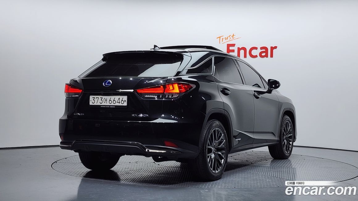 Lexus RX 2021