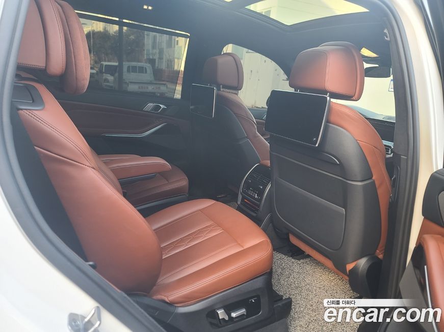 BMW X7 2022