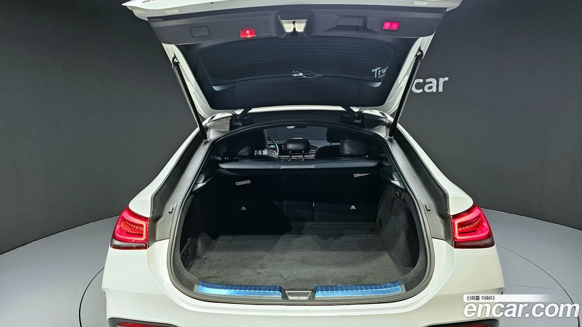 Mercedes-Benz GLE-Class 2021