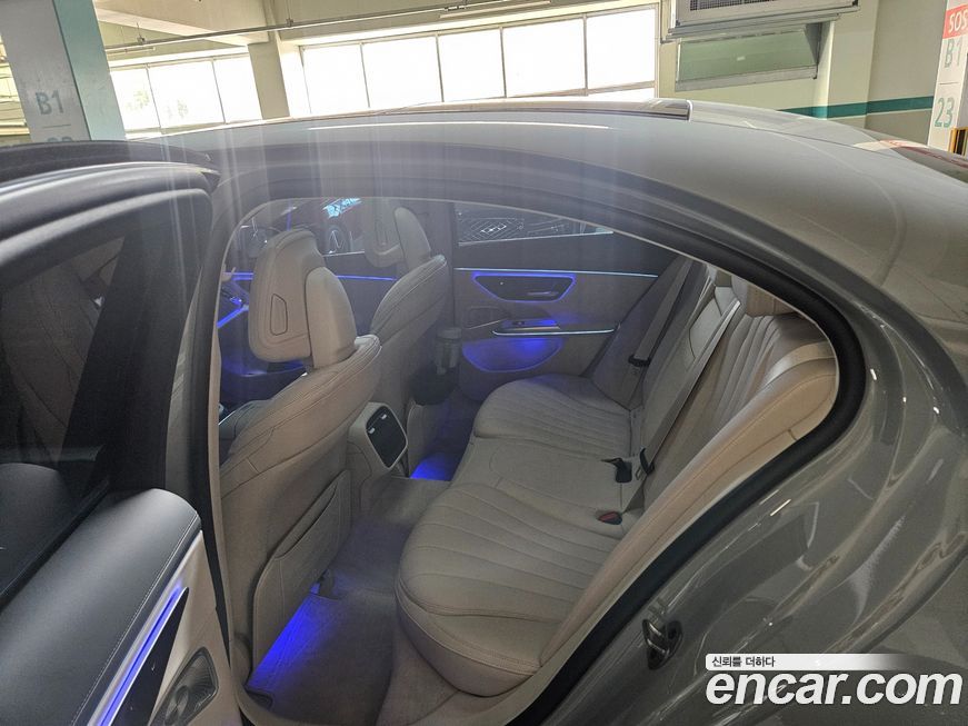 Mercedes-Benz E-Class 2024