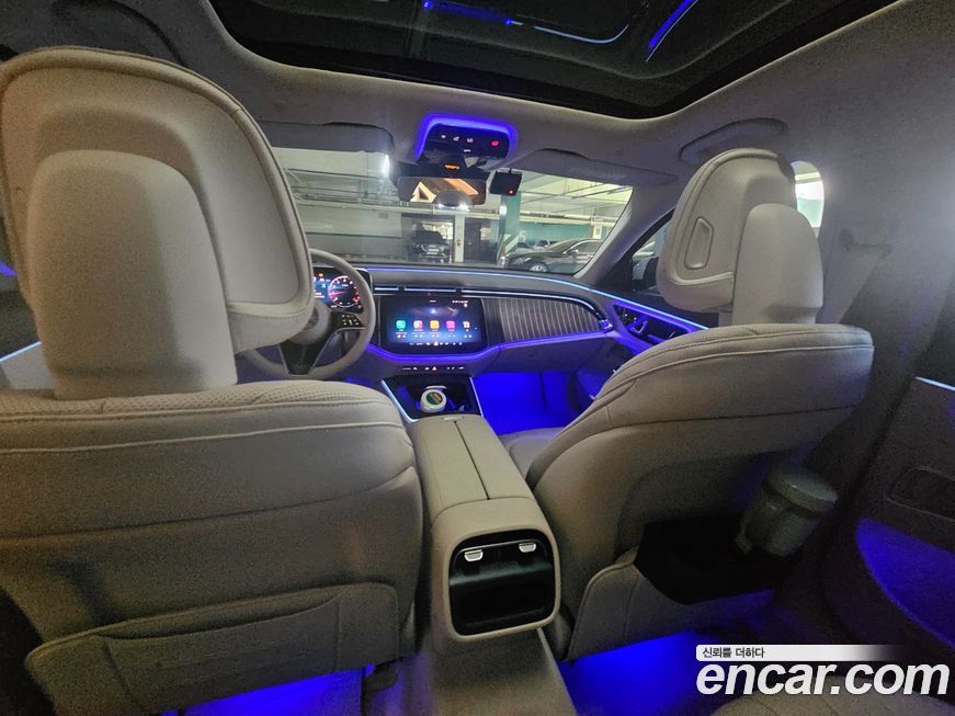 Mercedes-Benz E-Class 2024
