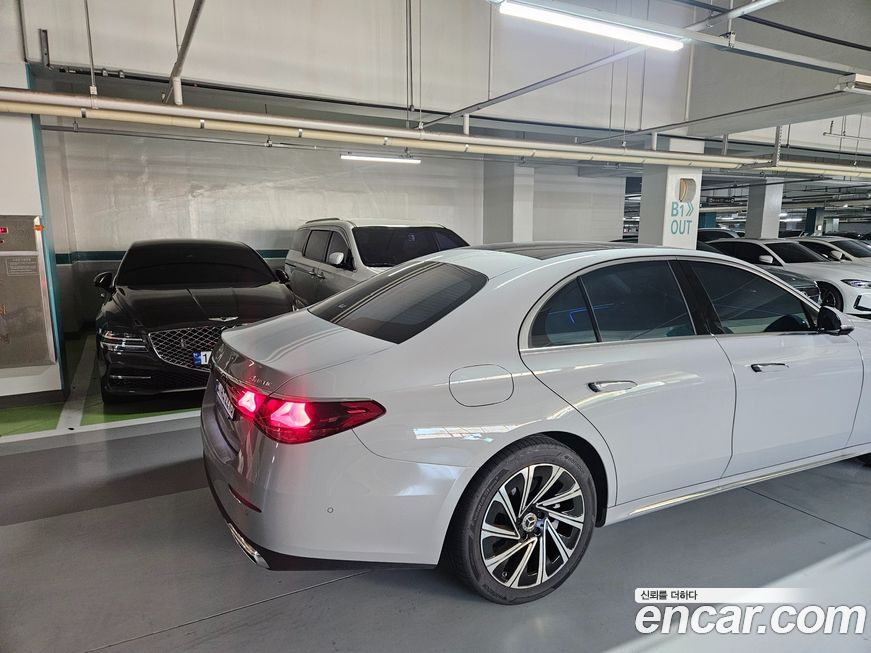 Mercedes-Benz E-Class 2024