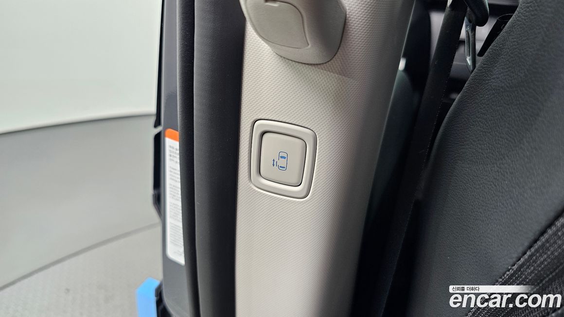 Hyundai Staria 2025