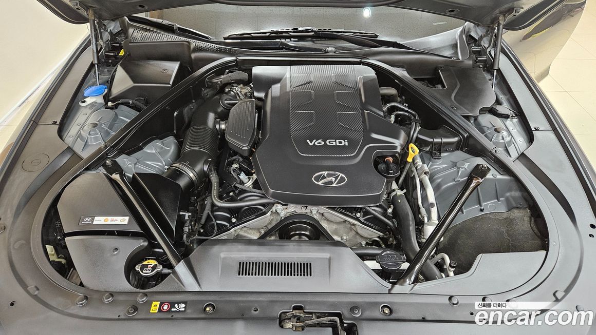 Hyundai Genesis 2016