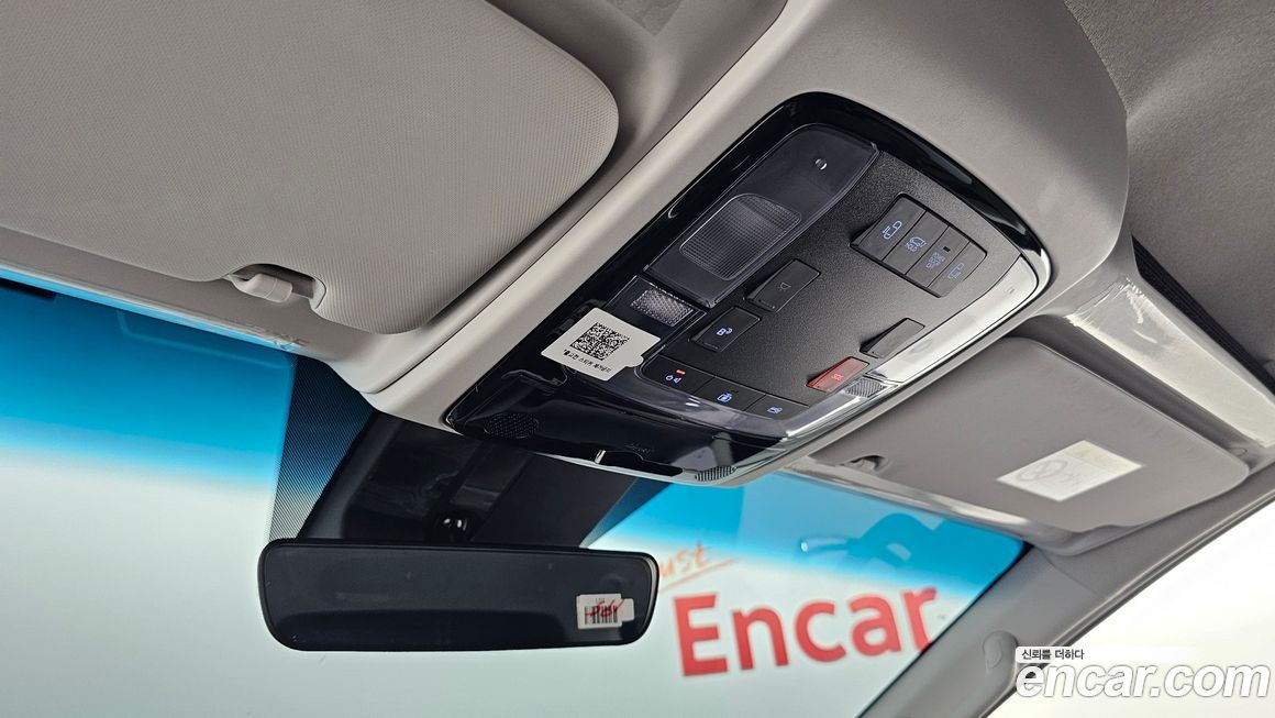 Hyundai Staria 2025