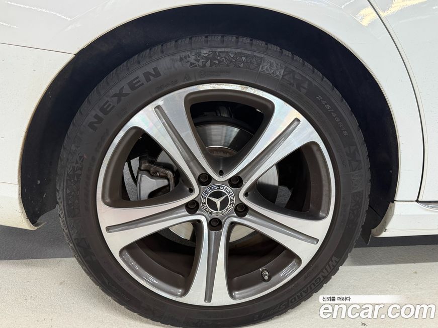 Mercedes-Benz E-Class 2019