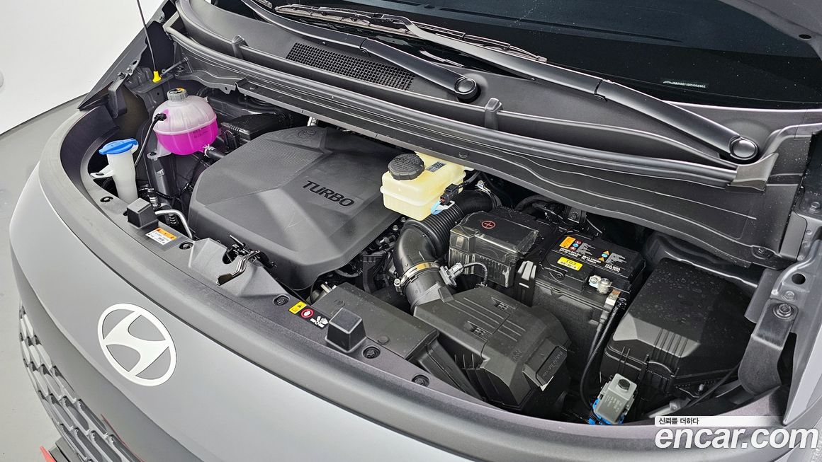 Hyundai Staria 2025