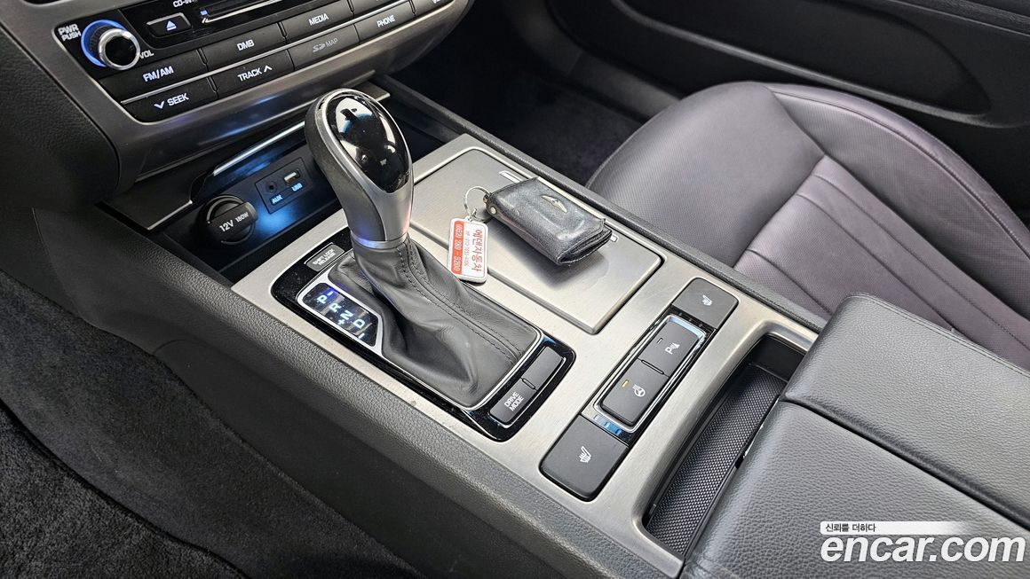 Hyundai Genesis 2014