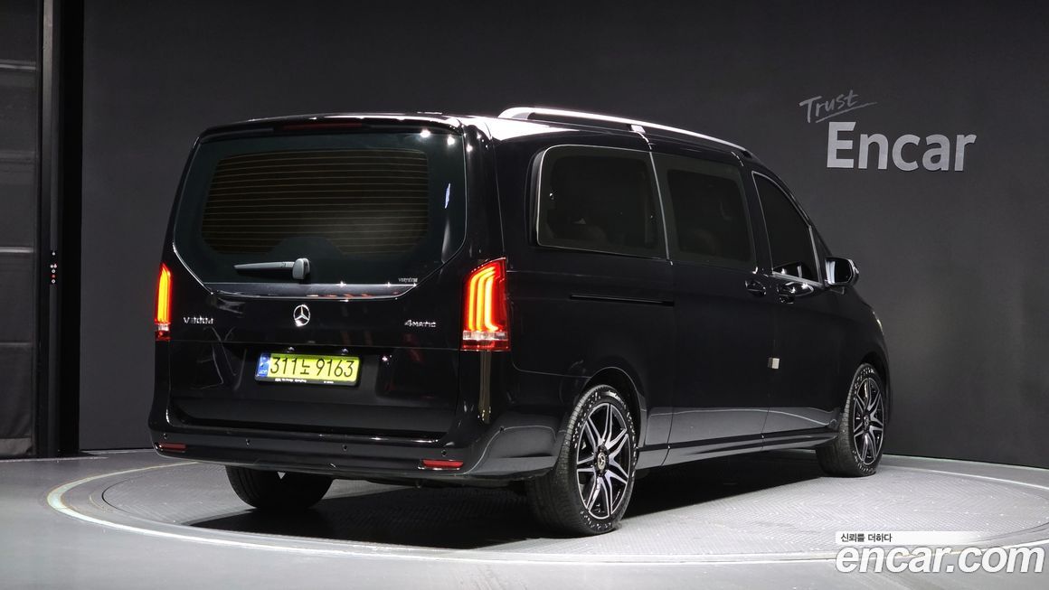 Mercedes-Benz V-Class 2023