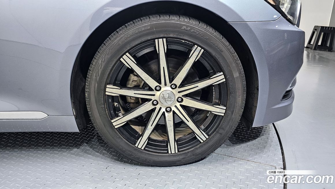 Hyundai Genesis 2014