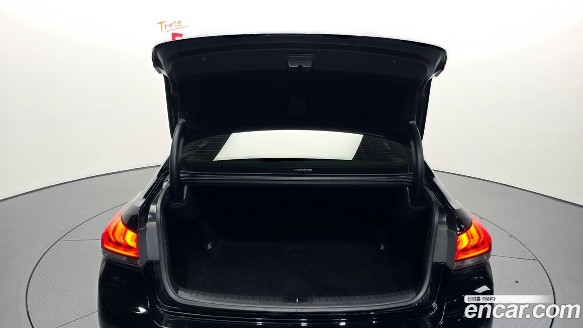 Hyundai Genesis 2016