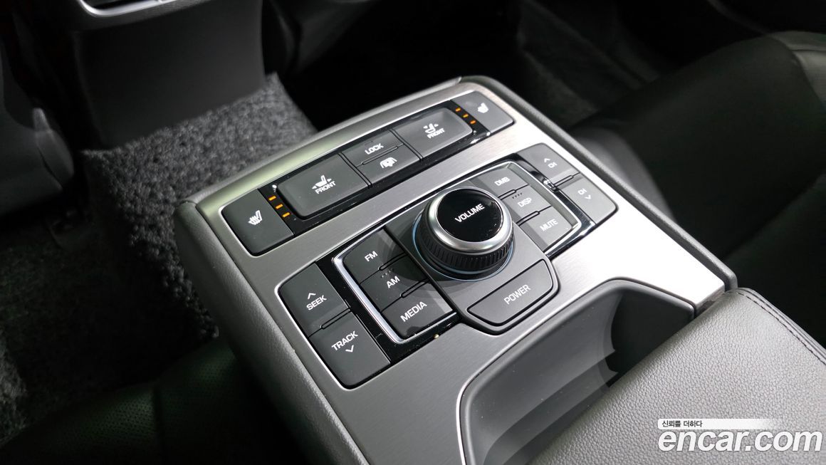 Hyundai Genesis 2016