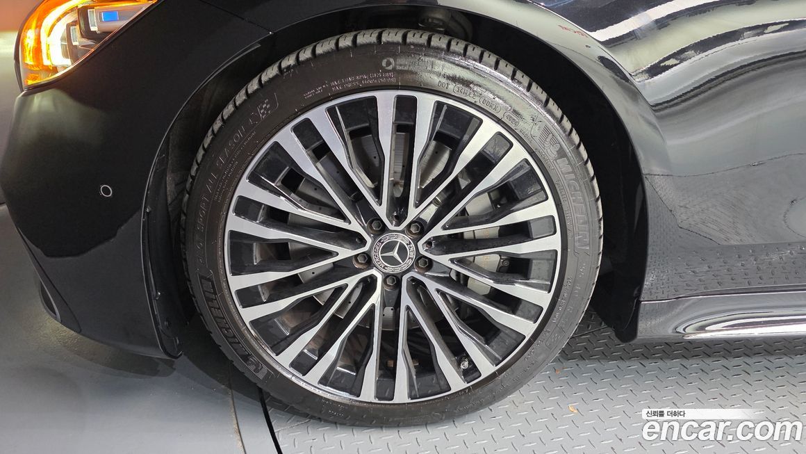 Mercedes-Benz S-Class 2021