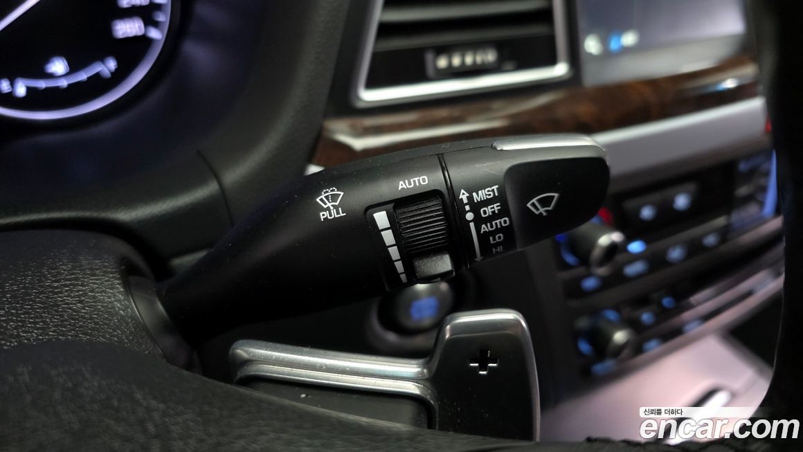 Hyundai Genesis 2016