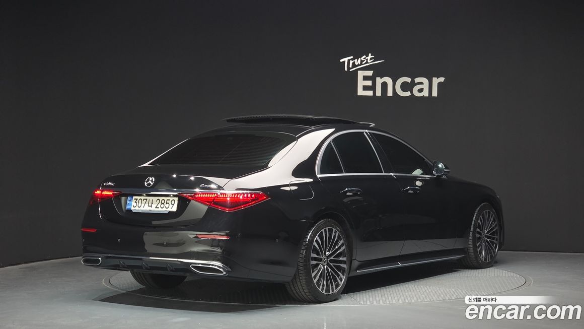 Mercedes-Benz S-Class 2021